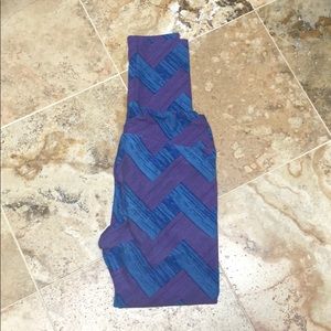 Lularoe leggings one size cute chevron pattern
